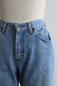 relaxed mom jeans