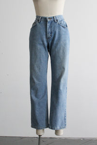 relaxed mom jeans