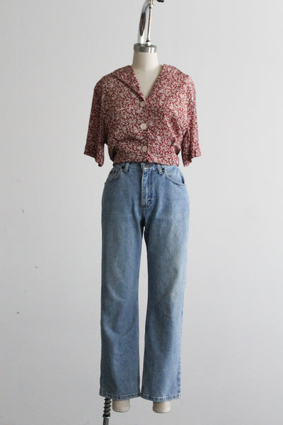 relaxed mom jeans