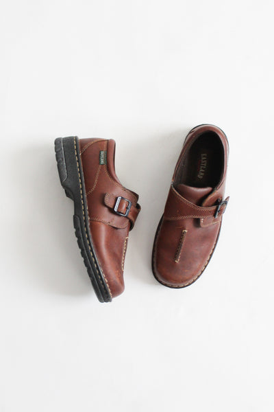 brownstone slip ons size 9