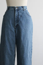 relaxed mom jeans
