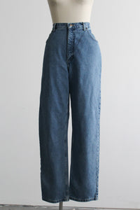 relaxed mom jeans