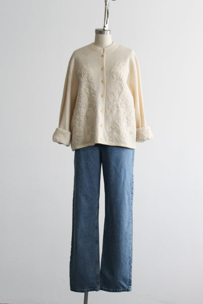relaxed mom jeans