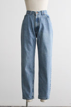 relaxed mom jeans
