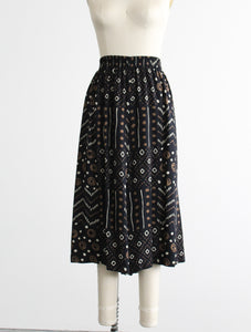 wide leg cropped trousers