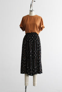 wide leg cropped trousers