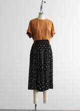 wide leg cropped trousers